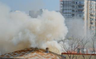 Фото: freepik.com | Семья из Хабаровского края едва не погибла в загоревшейся пятиэтажке