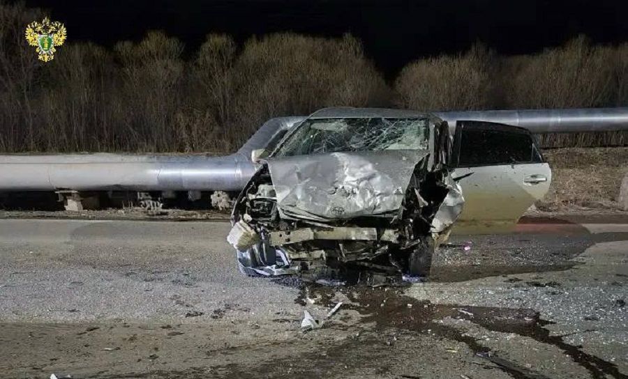 Женщина-водитель с тремя детьми в салоне вылетела на встречку в Приморье