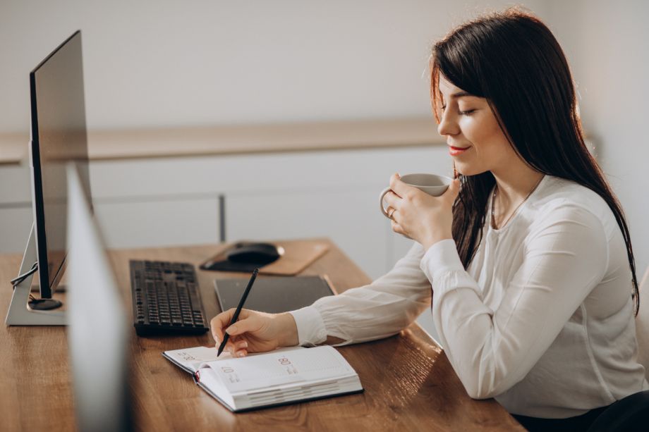 Владивостокские работодатели рассказали, чем поощряют сотрудников