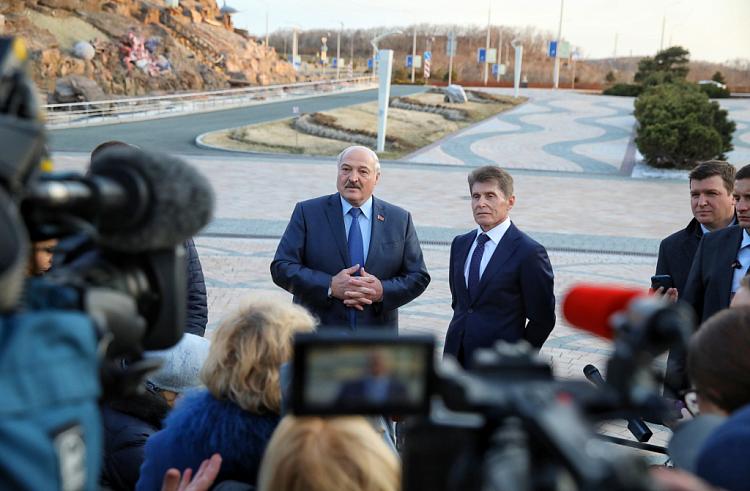 Лукашенко пообещал вернуться во Владивосток во время ВЭФ