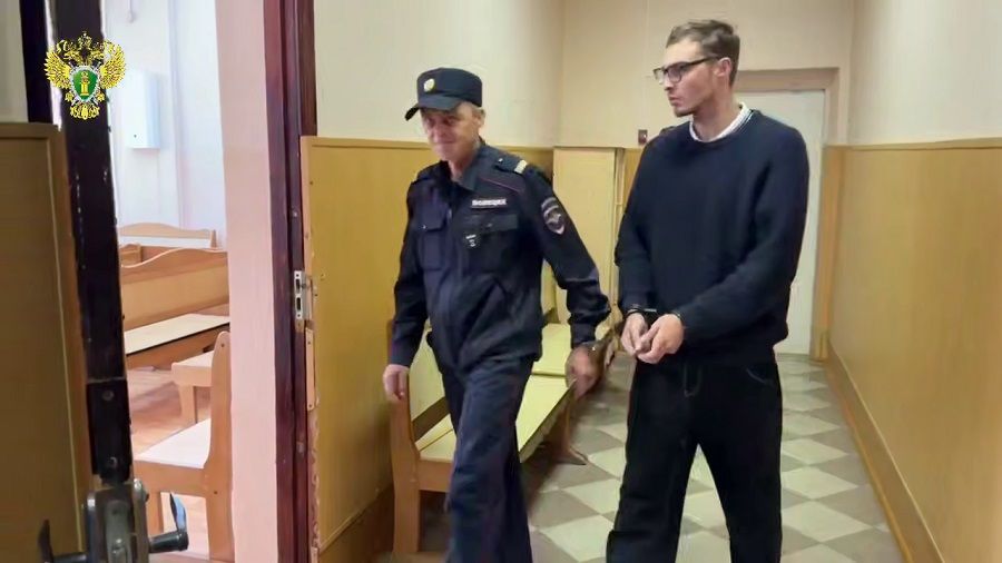 Приморская полиция поймала с поличным двоих СВО-вымогателей