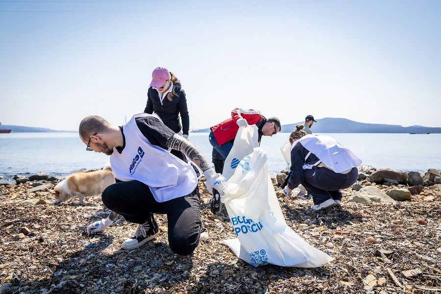 FESCO провела два субботника во Владивостоке