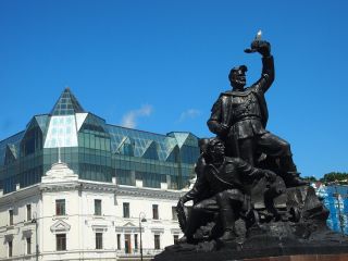 Главный памятник Владивостока: занимательные истории о монументе борцам