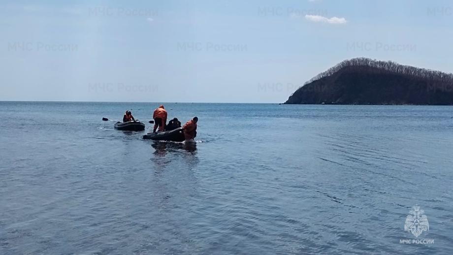 Фото: 25.mchs.gov.ru | В Приморье спасли двух мужчин, которых уносило в Уссурийский залив