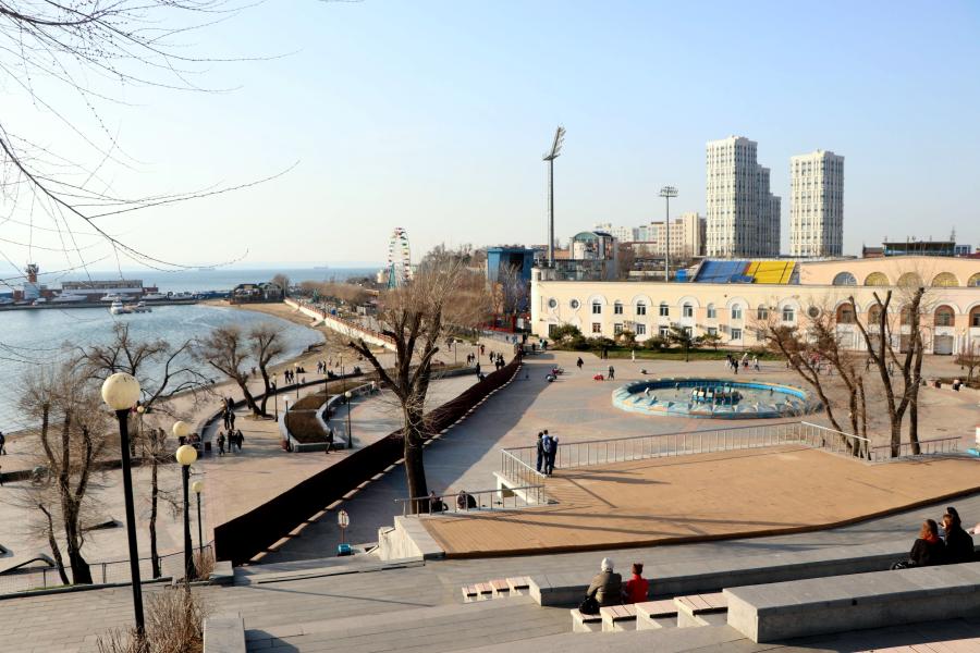 Проход к набережной Спортивной гавани во Владивостоке закрыли забором