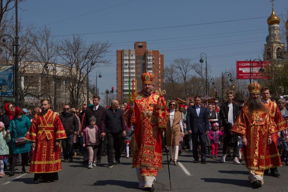 复活节游行在符拉迪沃斯托克举行