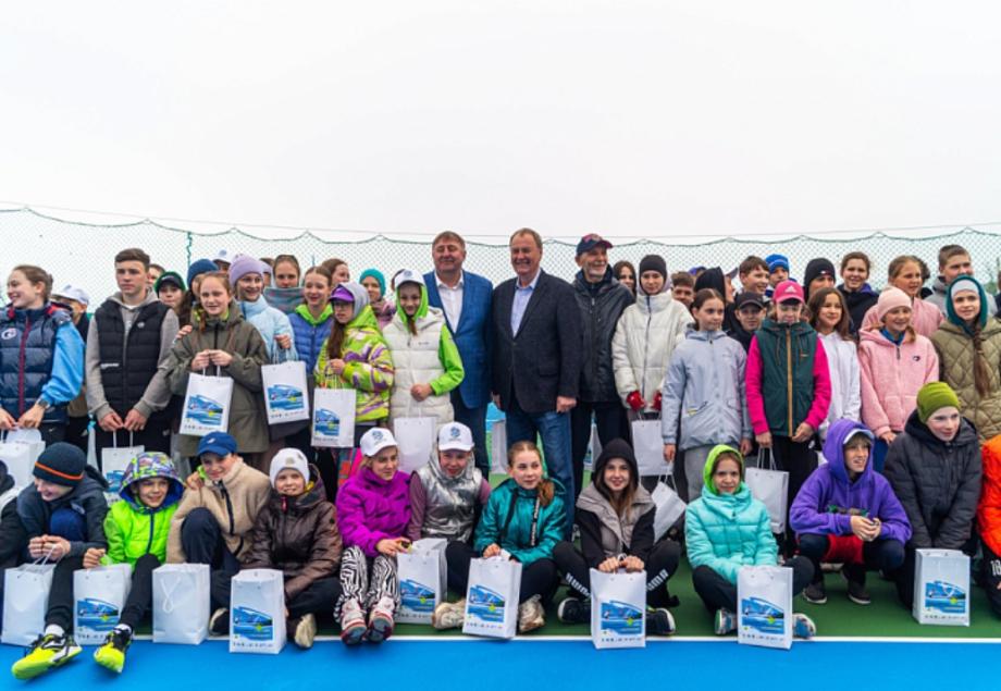Во Владивостоке стартовали всероссийские соревнования по теннису «Золотой Рог»