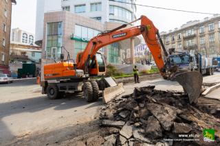 Фото: Максим Долбнин / vlc.ru | Во Владивостоке приступили к ремонту одной из центральных улиц