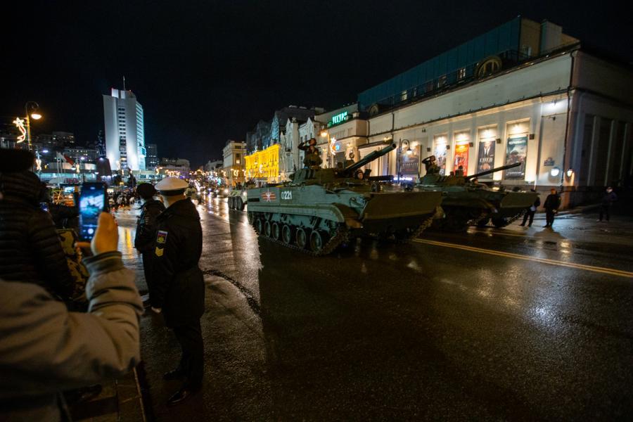 Сегодня вечером в центре Владивостока ограничат движение автотранспорта