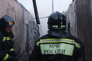 Фото: 25.mchs.gov.ru | Пожар в многоквартирном доме едва не унес жизни четырех владивостокцев