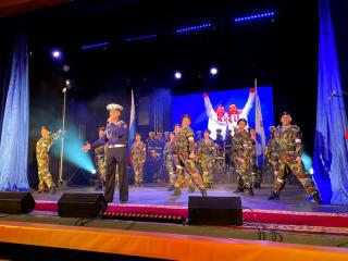 Фото: Елизавета Василаки | Губернатор Приморья поздравил с наступающим Днем Победы моряков-тихоокеанцев