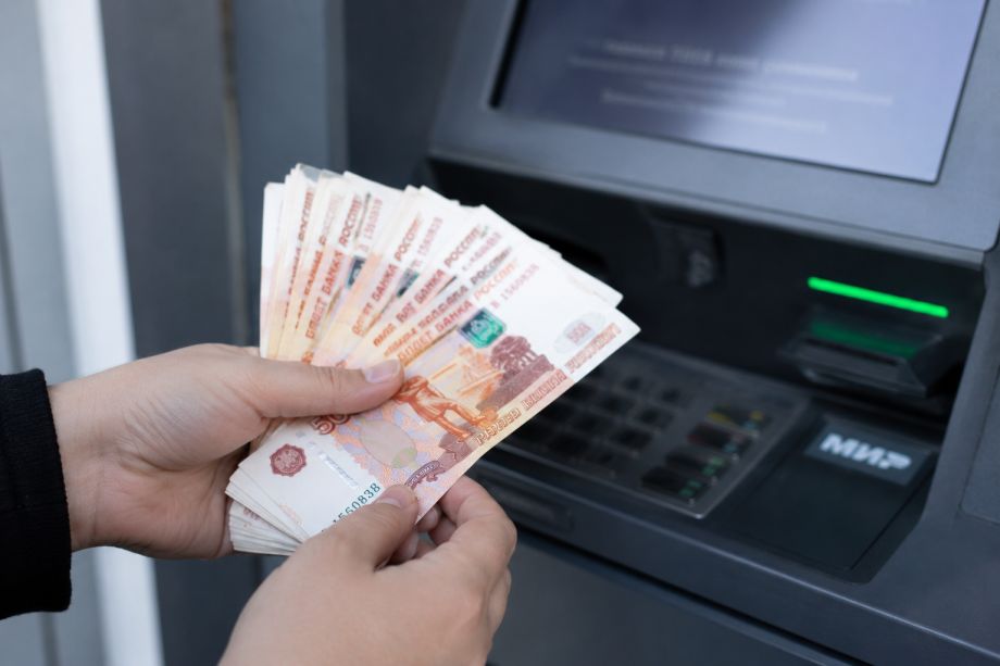 По 15 000 рублей. Россиянам дадут разовую выплату после майских праздников