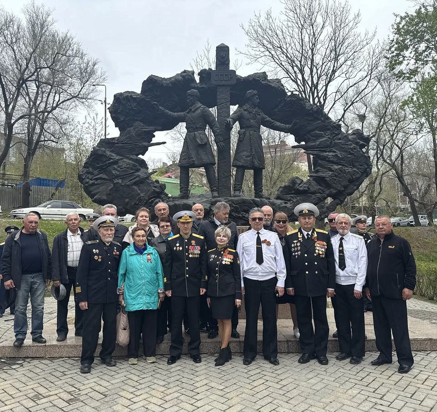 Военные контрразведчики ТОФ провели митинг, посвящённый Дню Победы