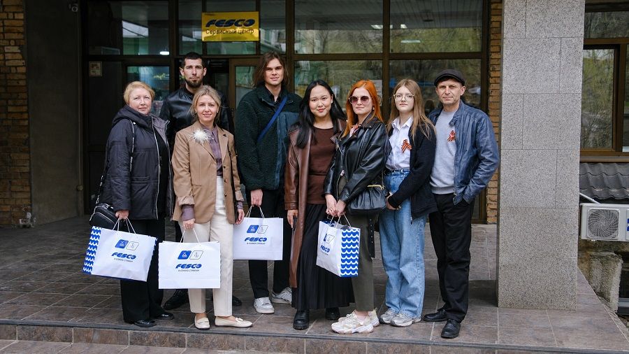 FESCO поздравила с Днём Победы ветеранов во Владивостоке