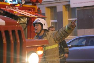 Фото: 25.mchs.gov.ru | Пожарные ликвидировали возгорание в продуктовом магазине Владивостока