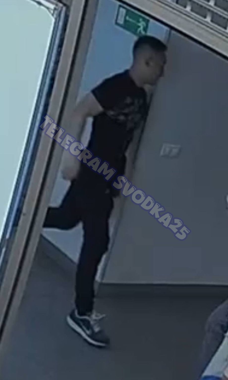 Извращенец снимал женщин в туалете в ТЦ во Владивостоке