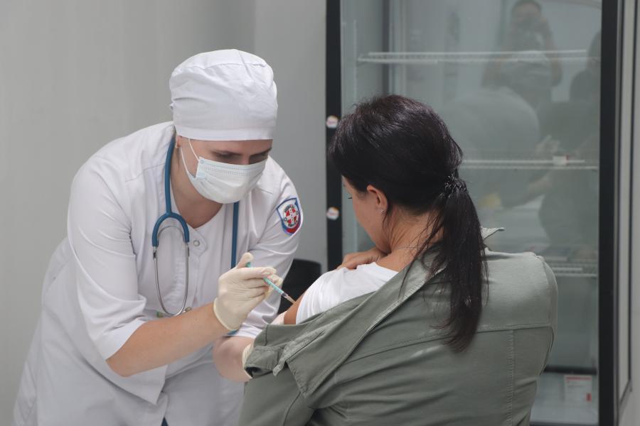 Фото: PRIMPRESS | В России введут обязательную вакцинацию от COVID-19? Что сказал Медведев