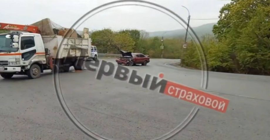 Влажная трасса стала причиной страшной аварии на Шаморовской трассе