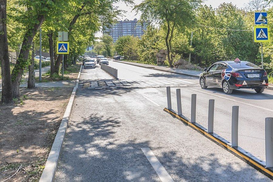 Вечно забитый перекрёсток во Владивостоке «разрежут» делиниаторами