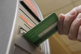 Фото: PRIMPRESS | «Начнут списывать деньги». Всех, у кого есть банковская карта, ждет новое правило с 23 мая