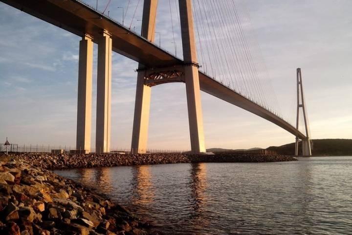 Фото: PRIMPRESS | Мост на остров Русский перекроют на выходных