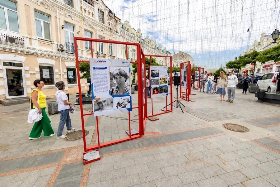 Во Владивостоке открылась выставка, посвященная женщинам