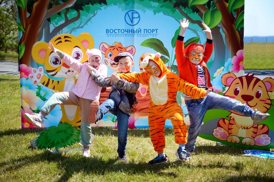 Сотрудники «Восточного Порта» вместе с семьями отметили День защиты детей