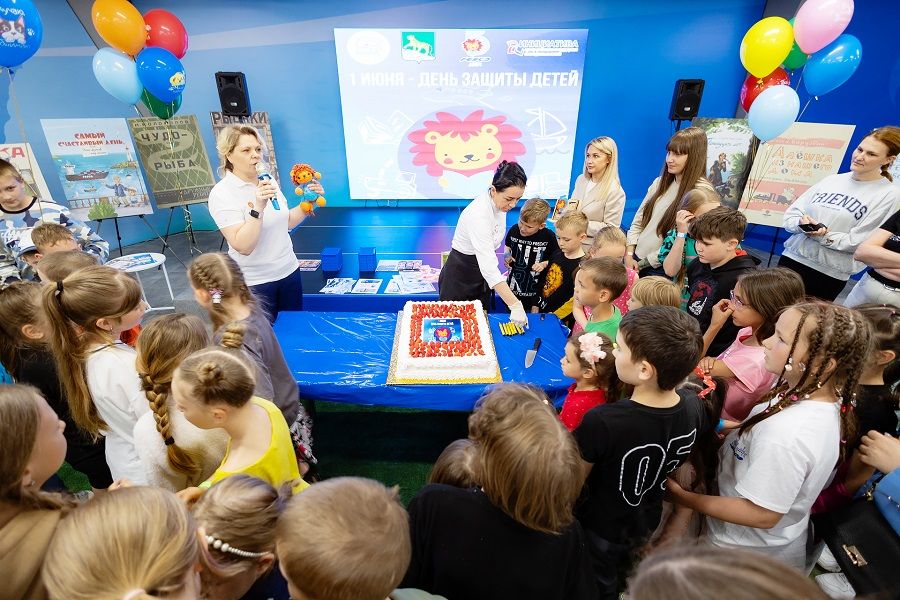 «Большое путешествие с FESCO»: компания поздравила юных приморцев с Днём защиты детей