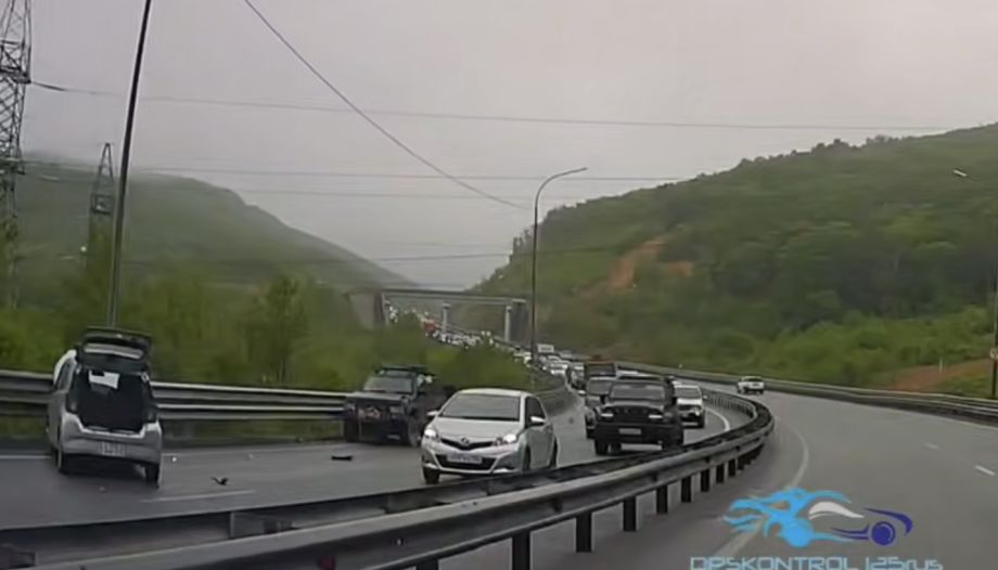 ДТП на объездной трассе спровоцировало многокилометровую пробку во Владивостоке