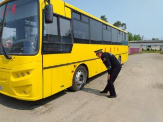 В Приморье прошла облава на водителей школьных автобусов