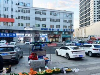 Пассажиропоток в Фуюане: россияне и китайцы заполняют улицы города