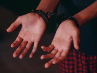 Фото: pexels.com | В Приморье задержали подозреваемых в ограблении прохожего