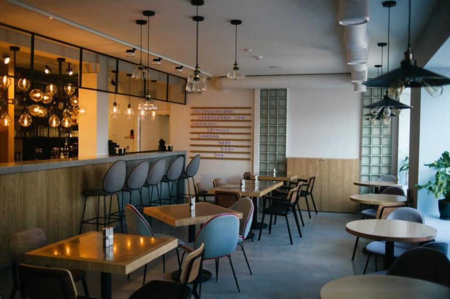 Владивостокцы рассказали, где чаще всего оставляют чаевые