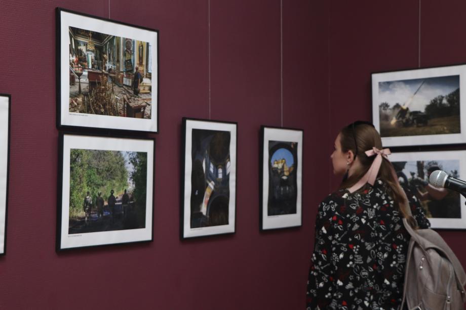 Фото: Екатерина Дымова / PRIMPRESS | «Освободители»: выставка документальной фотографии открылась во Владивостоке