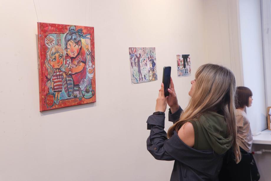 Фото: Екатерина Дымова / PRIMPRESS | Фото, живопись, коллажи: две необычных выставки открылись в ЦСИ «Артэтаж»