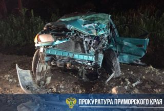 Машина в хлам: двое детей и трое взрослых пострадали в жестком ДТП в Приморье
