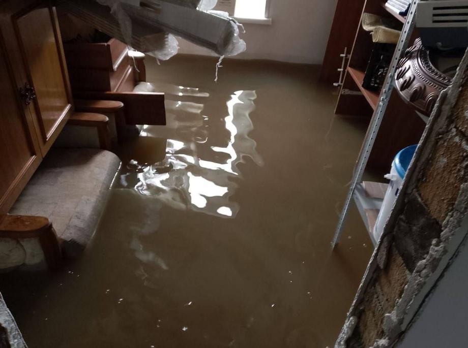 Приморцы, страдающие от наводнений, показали свои дома и участки