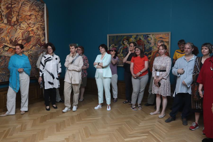 «Живописные нити» можно увидеть в Приморской государственной картинной галерее