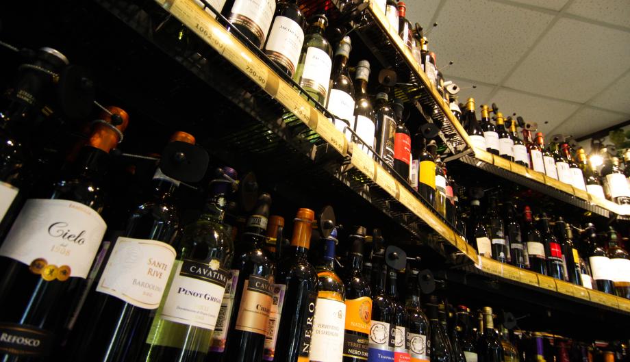 Купить будет нельзя: в России планируют новые ограничения для продажи алкоголя