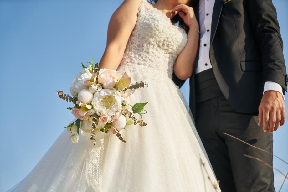Рекордное количество пар сочетается браком в праздничные дни в Приморье