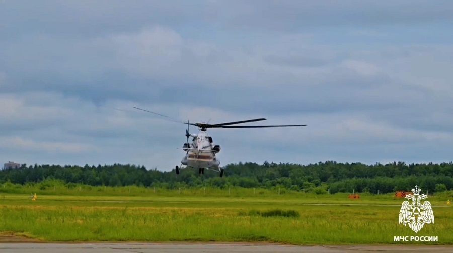 Возобновились прерванные из-за погоды воздушные поиски пропавшего в Приморье вертолёта