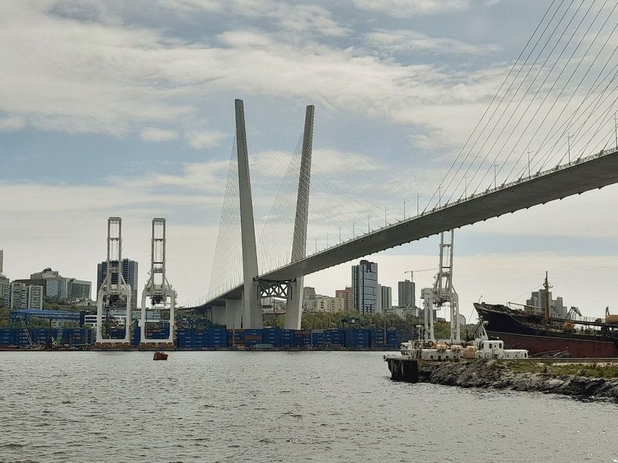 Атмосферный фронт не выпускает Владивосток из своих «объятий»
