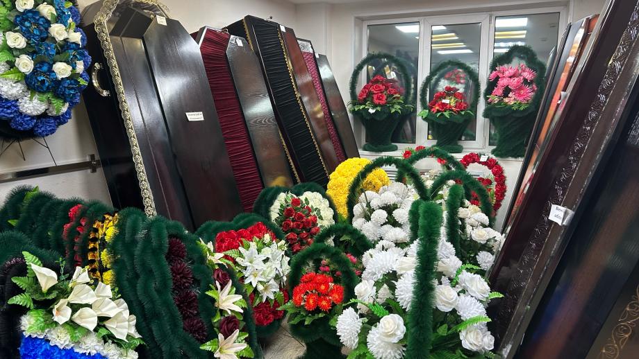 Копим на похороны. Сколько денег нужно на погребение во Владивостоке?