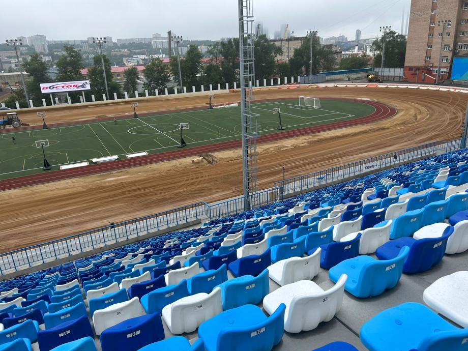 «Долгожданное событие»: во Владивостоке завершилась реконструкция стадиона «Авангард»