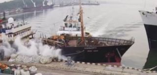 «Шёл на полном ходу, будто ослеп»: столкновение судов в порту Находки, буксир проломил борт судна «Солвейга»