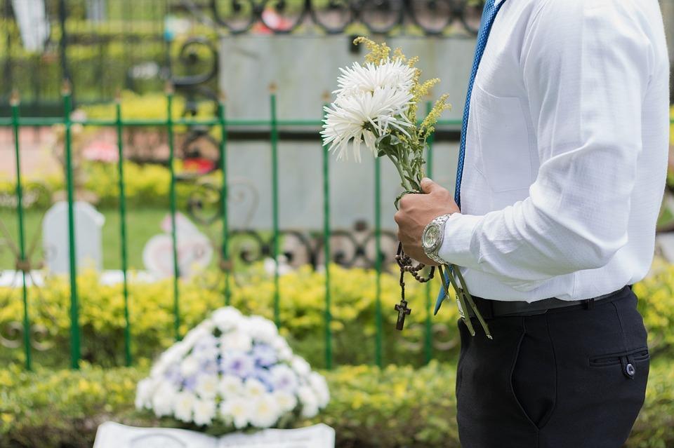 Фото: pixabay.com | Ошибка людей, приходящих на кладбище: назван главный запрет