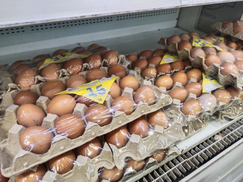 Яйца в России дешевеют на 5% второй месяц подряд
