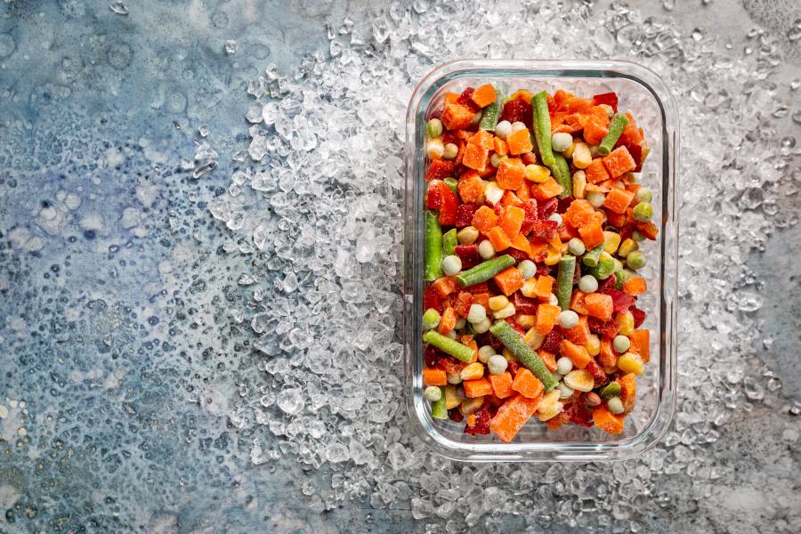 Фото: freepik.com | Эксперт назвал неожиданную пользу замороженных овощей