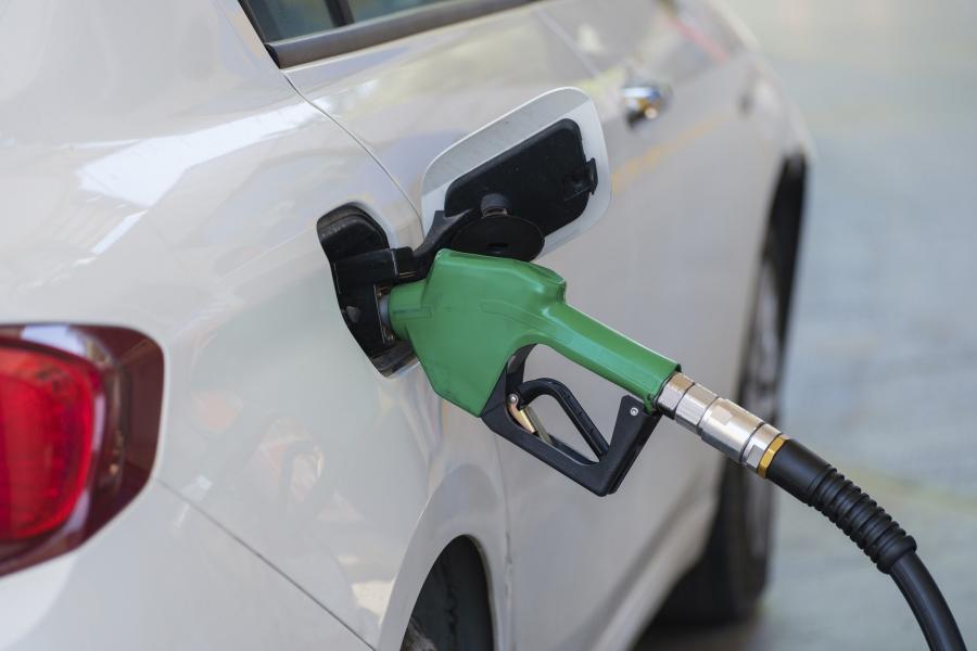 Фото: pixabay.com | Начнут у всех сливать бензин с 15 июля. Автомобилистов ждет сюрприз на АЗС
