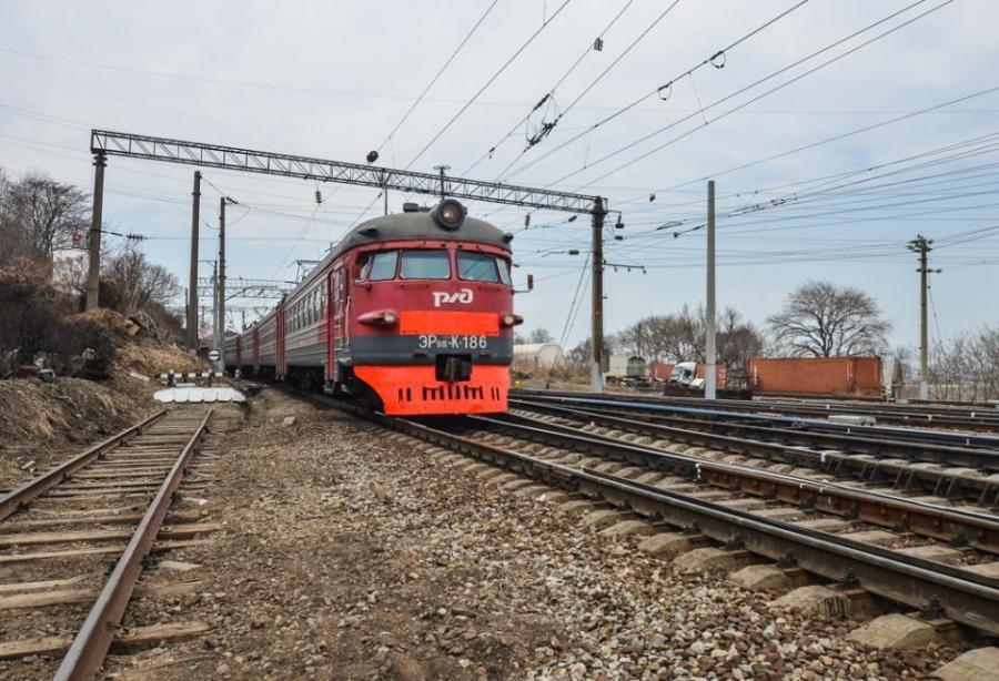 Фото: PRIMPRESS | Поезд Москва – Владивосток задерживается из-за происшествия на путях